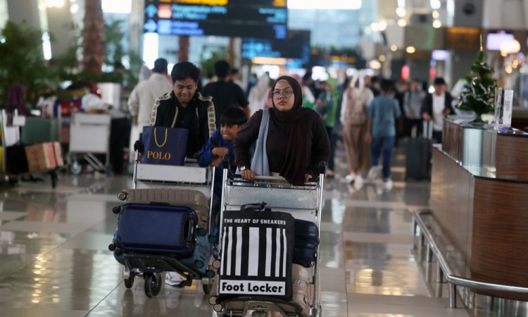 Perjalanan Liburan Tahun Baru Lewat Bandara Soekarno Hatta