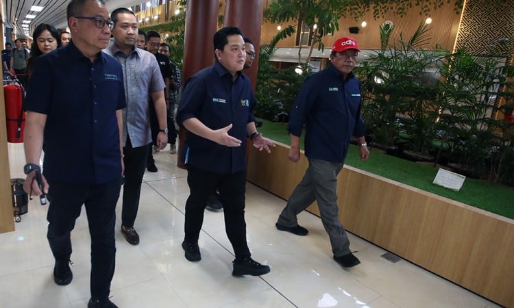 Menteri BUMN Tinjau Kesiapan Terminal Khusus Umroh