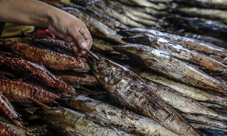 Penjualan Ikan Cakalang Fufu Meningkat Saat Tahun Baru