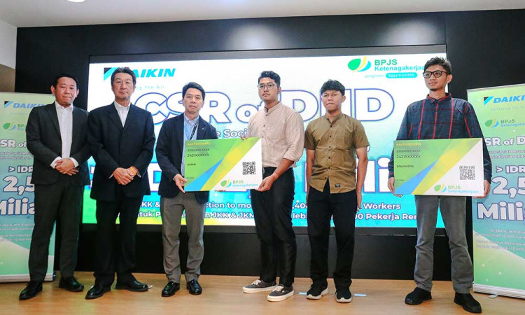 Daikin Serahkan Perlindungan JKK dan JKM Senilai Rp2,5 Miliar Kepada Lebih Dari 12.401 Pekerja Rentan