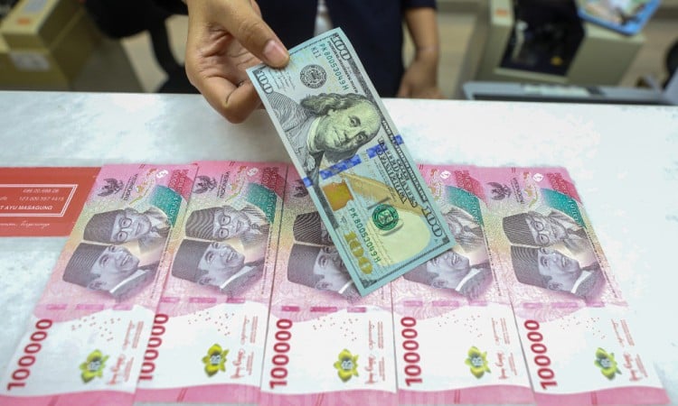 Nilai Tukar Rupiah Dibuka Melemah ke Posisi Rp16.245 Per Dolar Amerika Serikat