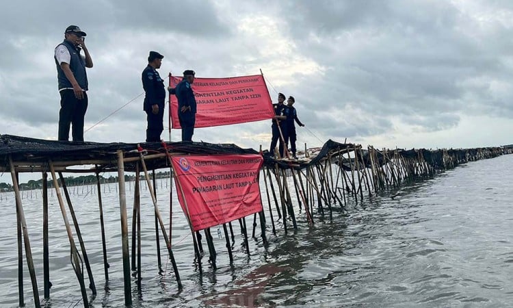 Presiden Prabowo Instruksikan Penyegelan Pagar Laut 30,16 km