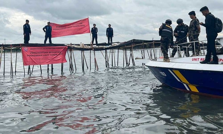 Presiden Prabowo Instruksikan Penyegelan Pagar Laut 30,16 km