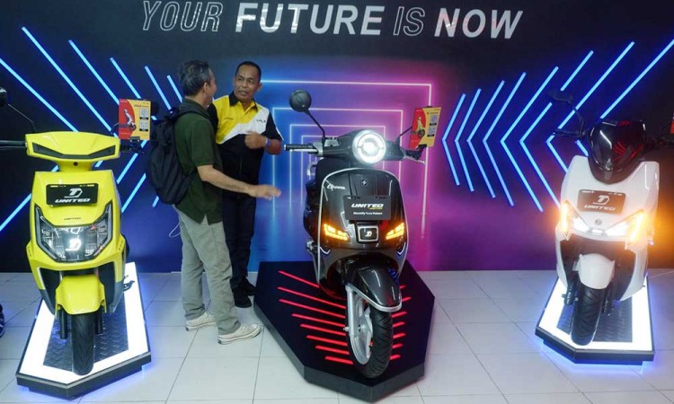Perkuat Pangsa Pasar, United E-Motor Resmikan Showroom Motor Listrik Terbaru di Jakarta Selatan