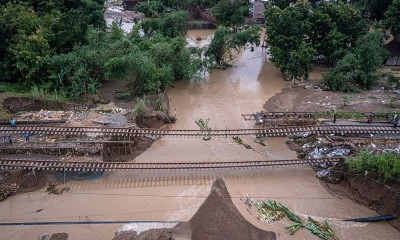 Rel Kereta Api di Grobogan Jawa Tengah Amblas Diterjang Banjir