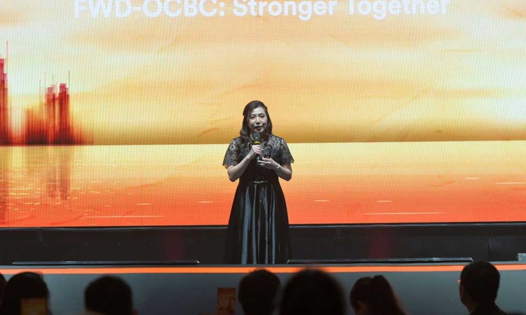 FWD Insurance dan OCBC Resmikan Bancassurance Kick-off 2025