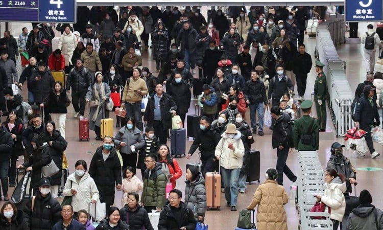 Suasana Puncak Arus Mudik Liburan Imlek di China