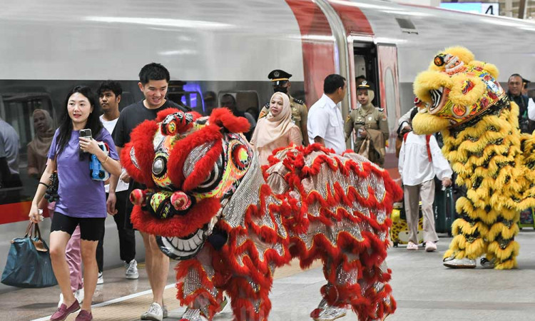 Whoosh Catat Rekor Jumlah Penumpang Harian 24.350 Orang