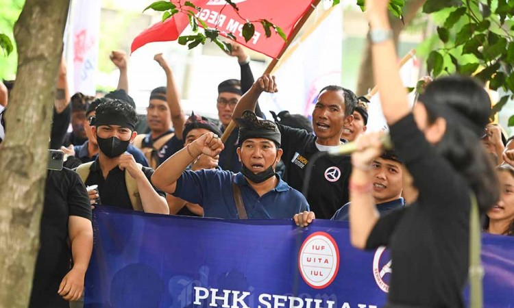 Federasi Serikat Pekerja Mandiri (FSPM) Gelar Demo Kasus PHK