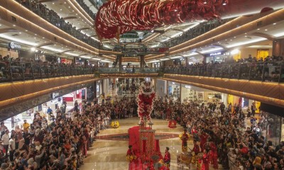 Atraksi Worldclass Barongsai Hibur Pengunjung Pusat Perbelanjaan