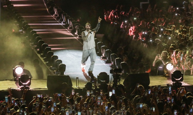 Kemeriahan Koser Maroon 5 di Jakarta International Stadium (JIS)