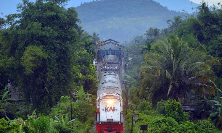 KAI Divisi Regional II Sumbar Tambah Frekuensi Perjalanan Kereta Api