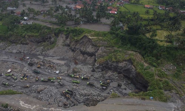 Dinas Energi dan Sumber Daya Mineral Jawa Barat Temukan Ratusan Titik Tambang Ilegal