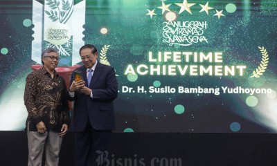 SBM ITB Anugerahkan Lifetime Achievement Award Anugerah Avirama Nawasena Kepada SBY