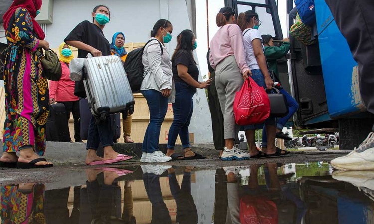 Puluhan Pekerja Migran Indonesia Dideportasi Dari Malaysia Karena Melebihi Batas Izin Tinggal