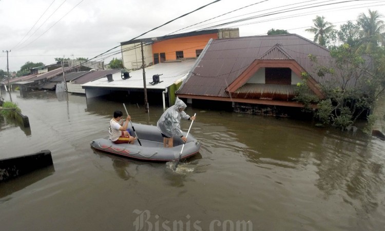 Sejumlah Wilayah Di Makassar Terendam Air