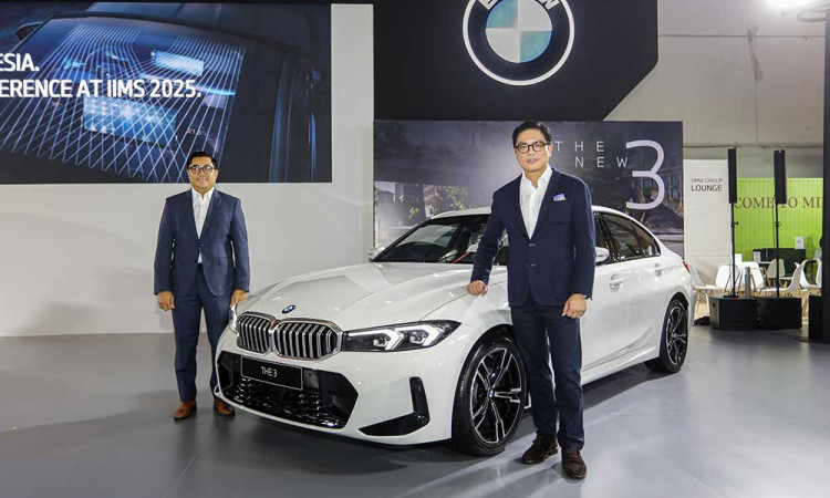 BMW Group Pavilion Pajang 13 unit Mobil BMW dan MINI di IIMS 2025