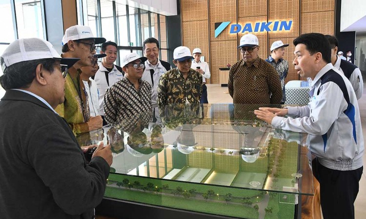 Kunjungan DKST ITB ke DAIKIN Indonesia