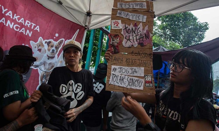 Aksi Damai Stop Perdagangan Anjing di Yogyakarta