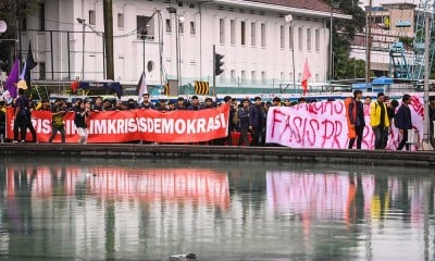 Mahasiswa Gelar Aksi Bertajuk Indonesia Gelap Menyikapi Pemotongan Anggaran Pendidikan