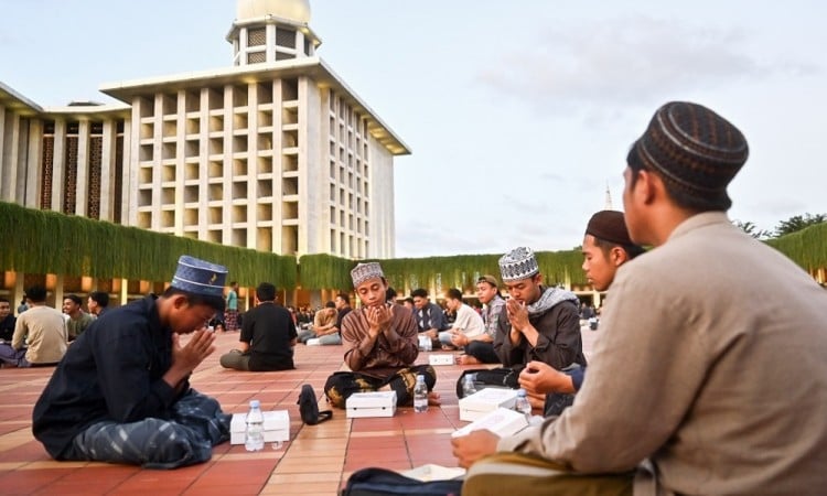 4.000 Porsi Makanan Disediakan Untuk Berbuka Puasa di Masjid Istiqlal