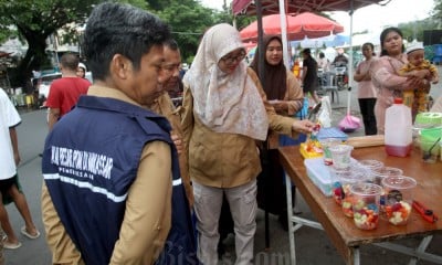 BPOM Lakukan Pemeriksaan Takjil di Kawasan Masjid Al Markas Al Islami Makassar