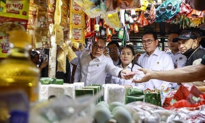 Menko Bidang Pangan Tinjau Ketersediaan Pasokan dan Harga Bahan Pokok di Pasar