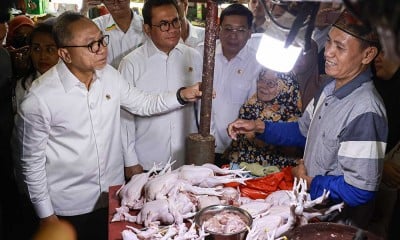 Menko Bidang Pangan Tinjau Ketersediaan Pasokan dan Harga Bahan Pokok di Pasar