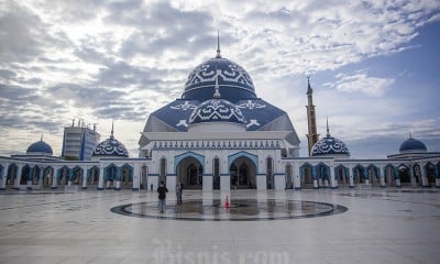 Objek Wisata Religi Masjid Agung Raja Hamidah Batam