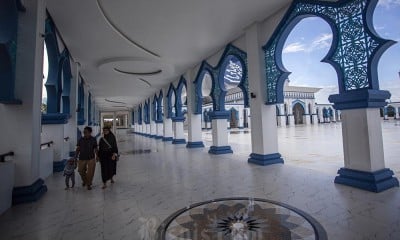 Objek Wisata Religi Masjid Agung Raja Hamidah Batam