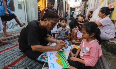 Sekolah Gratis di Kampung Padat Penduduk Semarang