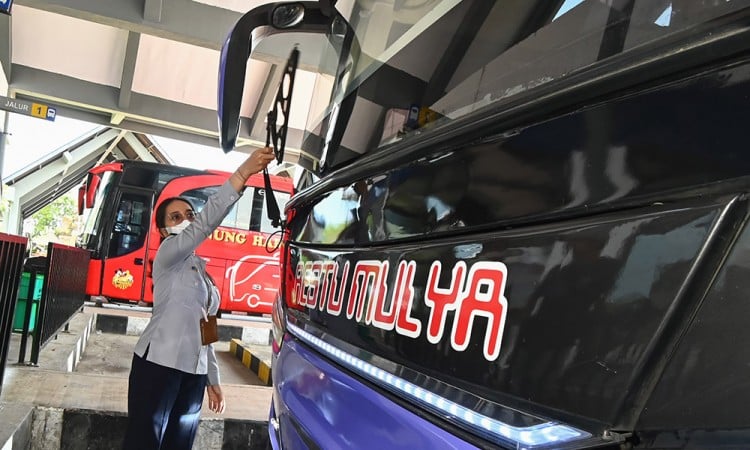 Pemeriksaan Kelaikan Bus Angkutan Lebaran