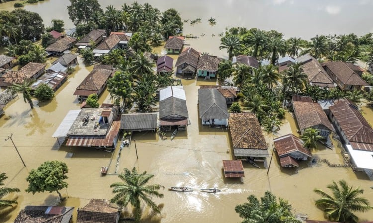 Luapan Sungai Batanghari Rendam Ribuan Rumah