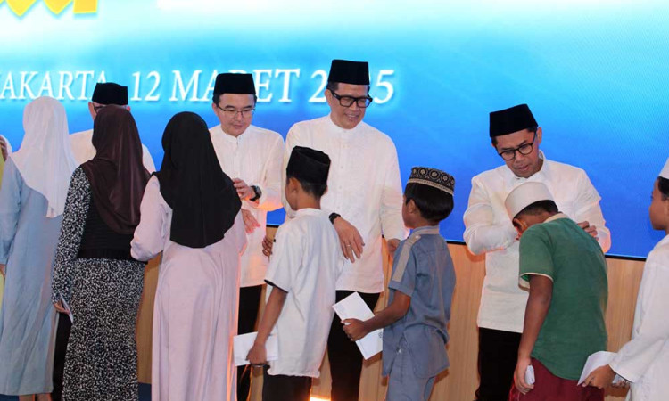 BRI Life Salurkan Bantuan untuk Anak Yatim Piatu