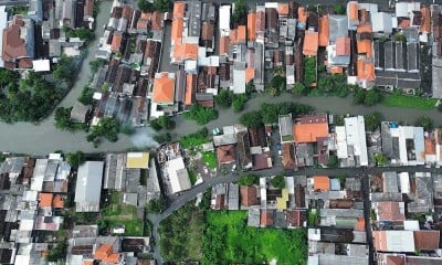 Banjir Menggenangi Sejumlah Kawasan di Sidoarjo