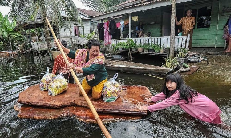 Banjir Luapan Singai Batanghari di Jambi Terus Meluas