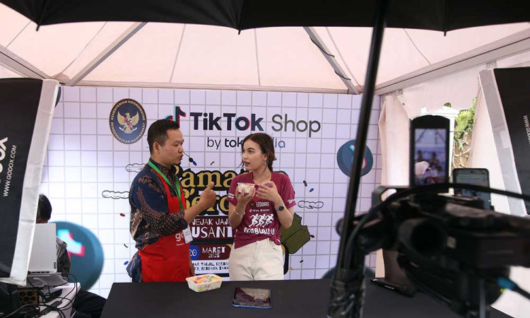 Tokopedia-TikTok Shop Dukung Kemenko PM RI Gelar Live Shopping di Bazaar Ramadan Jejak Jajanan Nusantara