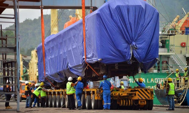 KAI Datang 12 Unit Kereta di Padang Untuk Menambah Frekuensi Perjalanan KA Pariaman Ekspres