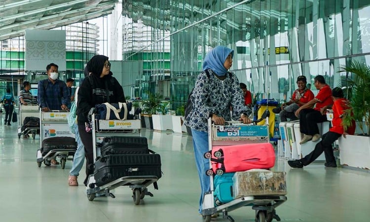 Pemudik Mulai Padati Bandara Internasional Sultan Aji Muhammad Sulaiman Kalimantan Timur