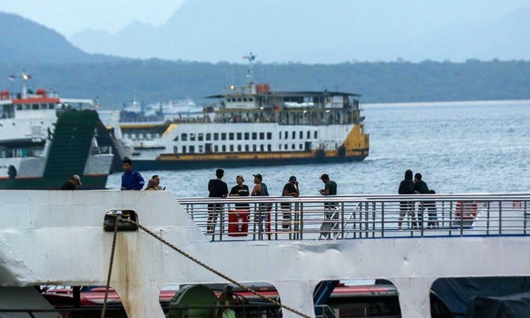 Suasana Mudik Awal di Pelabuhan Ketapang Banyuwangi