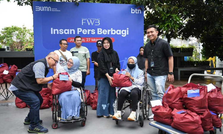 BTN Bagikan 600 Sembako Untuk Masyarakat