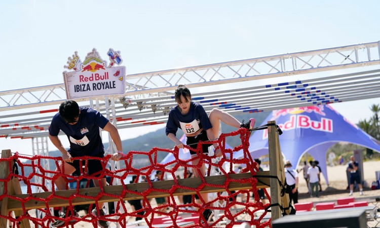 Dua Mahasiswa BINUS Menjadi Satu-Satunya Tim Dari Asia Tenggara Yang Berlaga di Red Bull Ibiza Royale 2025