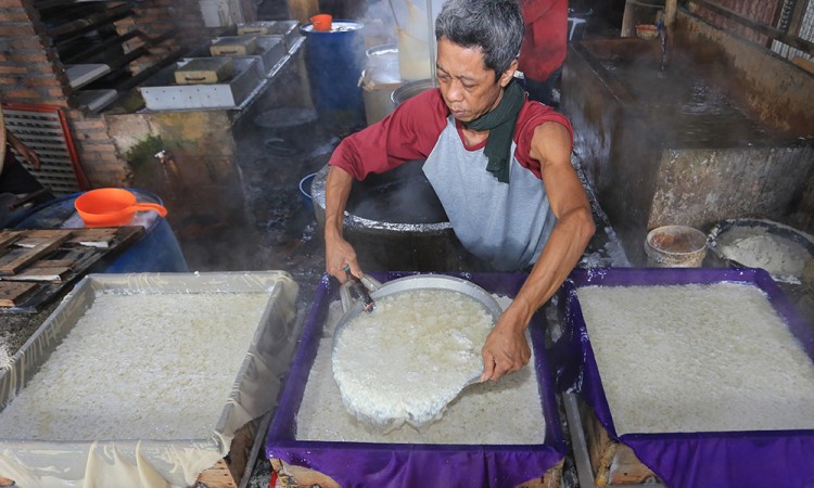 Produksi Tahu Setelah Lebaran di Aceh Barat