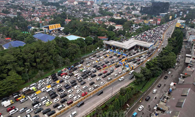 Libur Panjang Akhir Pekan, Bandung Diserbu Wisatawan