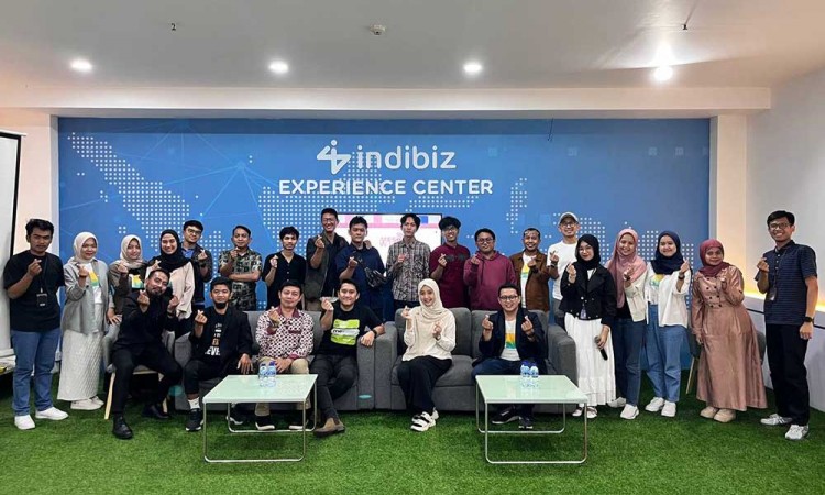 Telkom Regional 2 berkolaborasi dengan Komunitas Memperingati Hari Kartini 2025