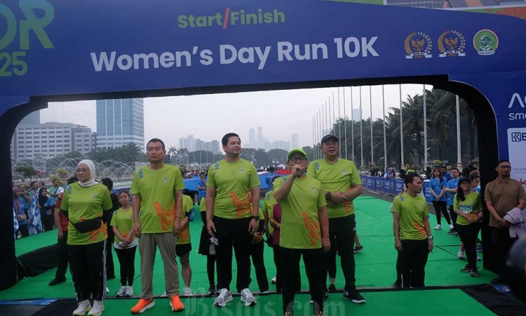 AQUA Elektronik Bersama DPR-MPR Perkuat Komitmen Hidup Sehat Melalui Women's Day Run 10K 2025