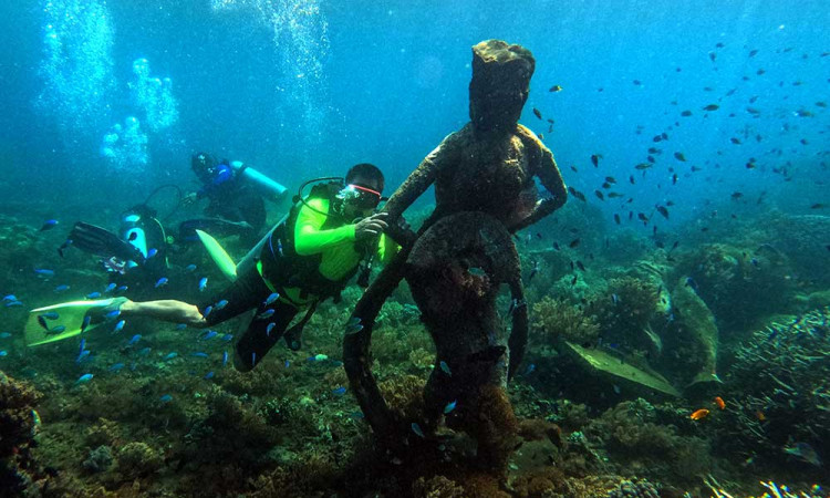Pemulihan Ekosistem Bawah Laut di Pantai Bangsring Banyuwangi