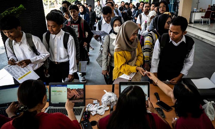 Jumlah Angka Pengangguran di Indonesia Terus Meningkat