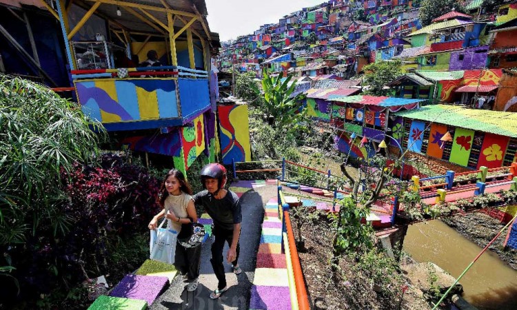 Kampung Warna Warni Lembur Katumbiri Jadi Kawasan Wisata Tematik, Inklusif, dan Bernilai Edukatif