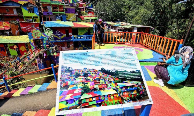 Kampung Warna Warni Lembur Katumbiri Jadi Kawasan Wisata Tematik, Inklusif, dan Bernilai Edukatif